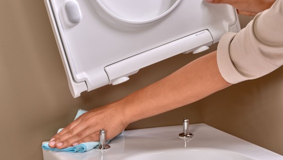 Rengøring af toilettet Rengøring af toilettet