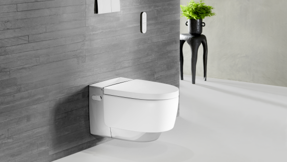 Geberit AquaClean Mera Comfort i krom med Sigma70-fjernbetjening