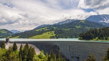 Udsigt over bjerge (© Kraftwerke Oberhasli AG)