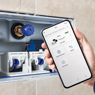 Indstil Geberit HS05 hygiejneskyl med Geberit Control app. (© Geberit)