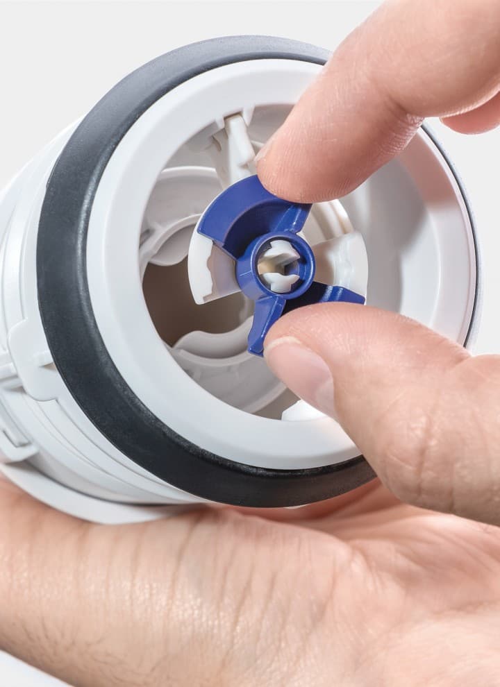 Skyllegarniture i Geberit cisternen (© Geberit) Skyllegarniture i Geberit cisternen (© Geberit)