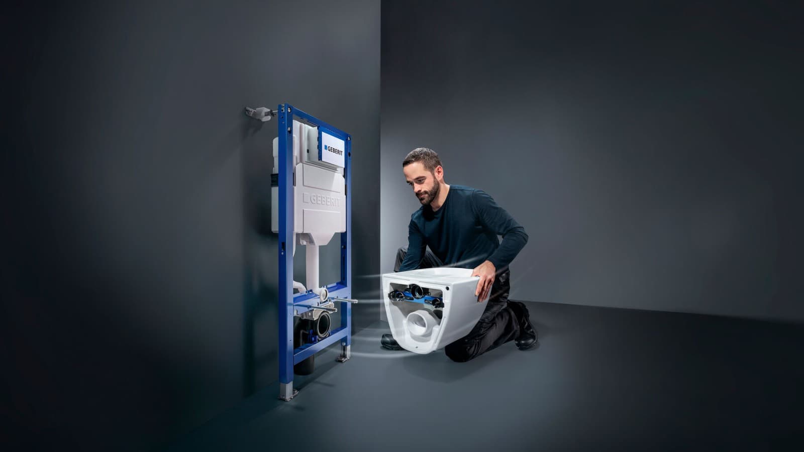 VVS-installeret toiletsystem bestående af Geberit Sigma-indbygningscisterne og Geberit Acanto-toilet VVS-installeret toiletsystem bestående af Geberit Sigma-indbygningscisterne og Geberit Acanto-toilet