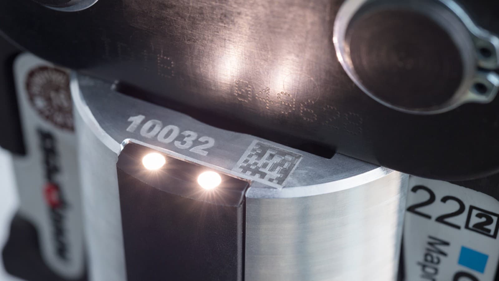 Geberits presseværktøj med pressepunktslys giver optimal synlighed i mørke hjørner Geberits presseværktøj med pressepunktslys giver optimal synlighed i mørke hjørner