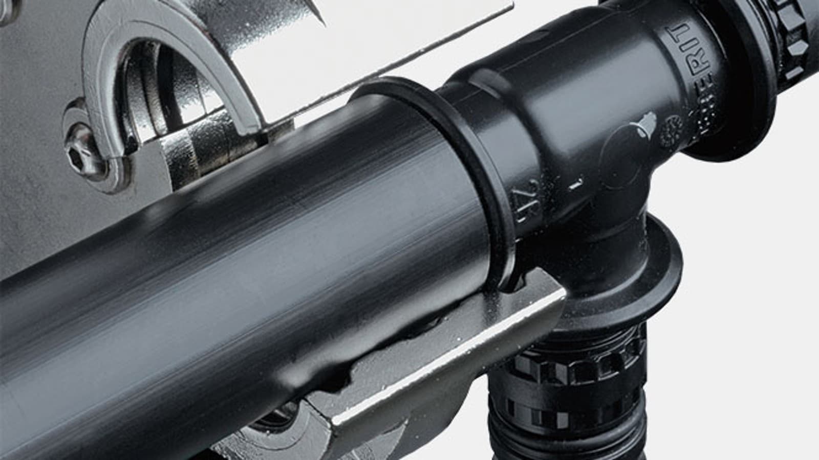 Presskæbeguiden forhindrer forkert placering med Geberit Mepla. Presskæbeguiden forhindrer forkert placering med Geberit Mepla.